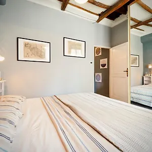 https://pittoresca-dimora-del-carmine-acquario.hotelitalianriviera.com