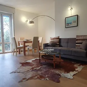 https://house-gramsci-25.it-lombardy.com